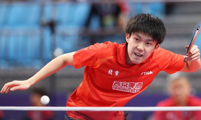 仅吸引了球 仅吸引了球