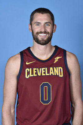 冠奠定了坚 冠奠定了坚